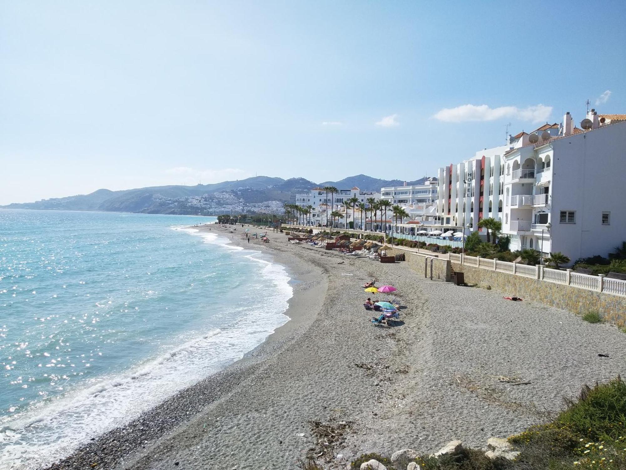 Apartamentos Turisticos Fercomar Nerja Exterior photo